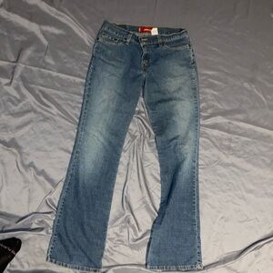 Levi’s super low 518